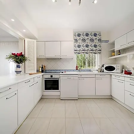Sleeps 4 With Pool Air Con And Wifi Apartmán *