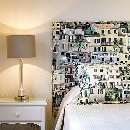 Apartamento Sleeps 4 With Pool Air Con And Wifi *